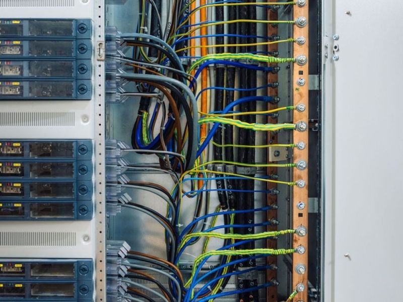 Verkabelung Schrank